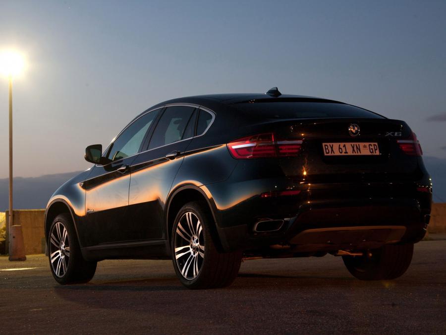  BMW X6 xDrive 5.0i 2012 года  (ZA) (фото 10 из 16)